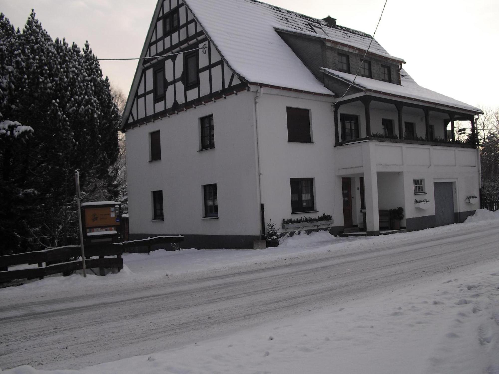 Cosy Apartment In Menkhausen Near The Ski Area Schmallenberg Bagian luar foto