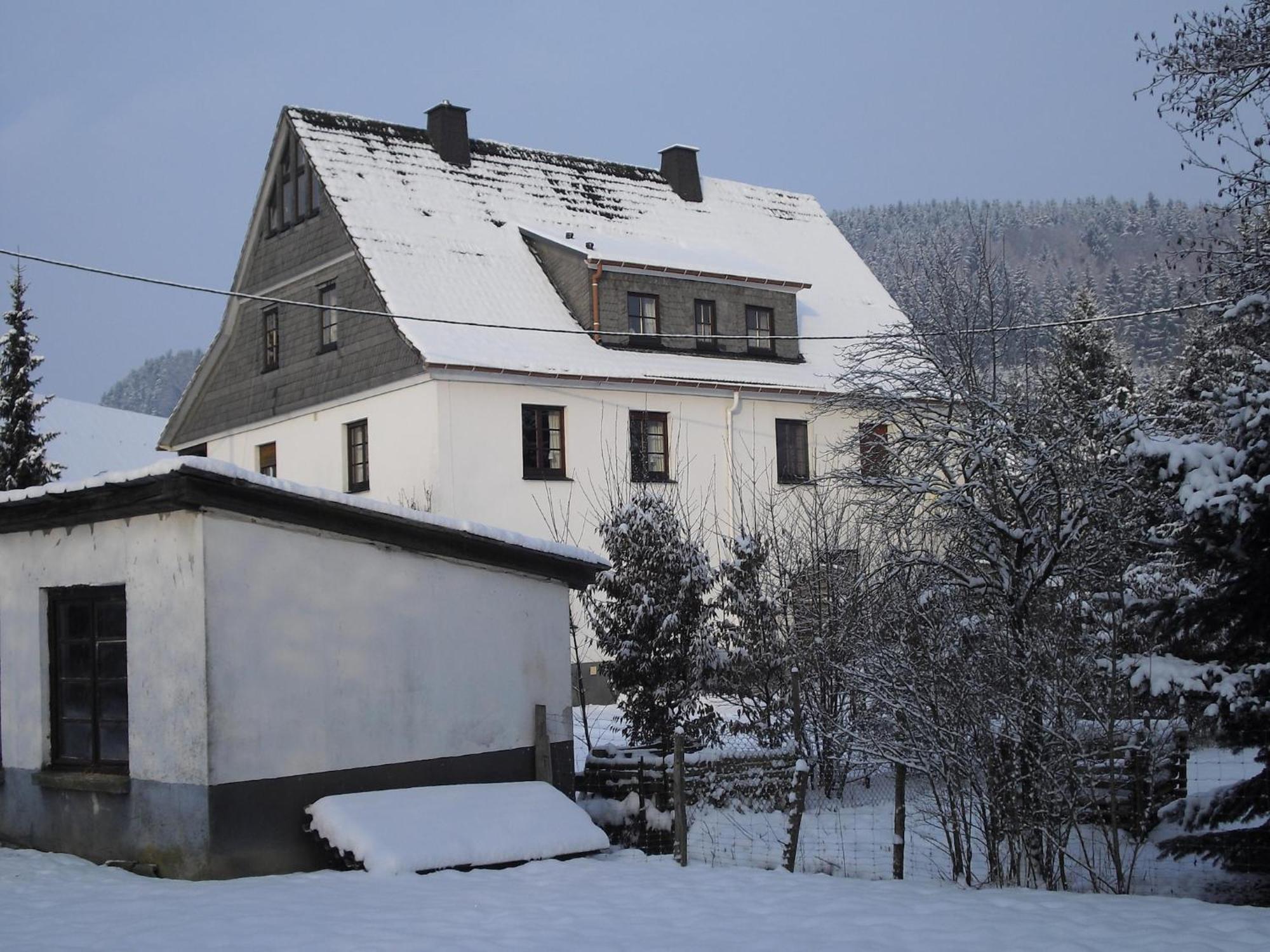Cosy Apartment In Menkhausen Near The Ski Area Schmallenberg Bagian luar foto