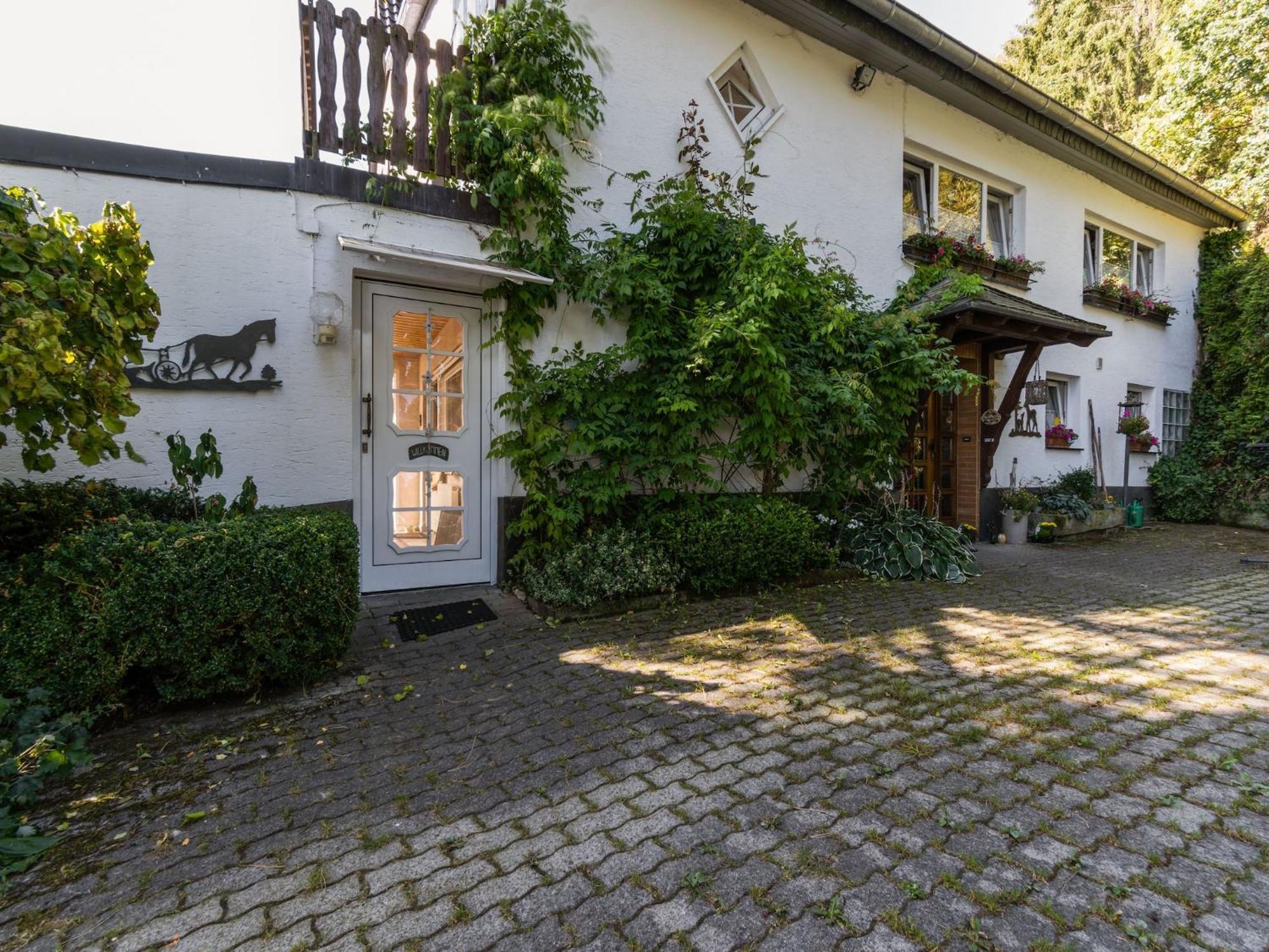 Cosy Apartment In Menkhausen Near The Ski Area Schmallenberg Bagian luar foto